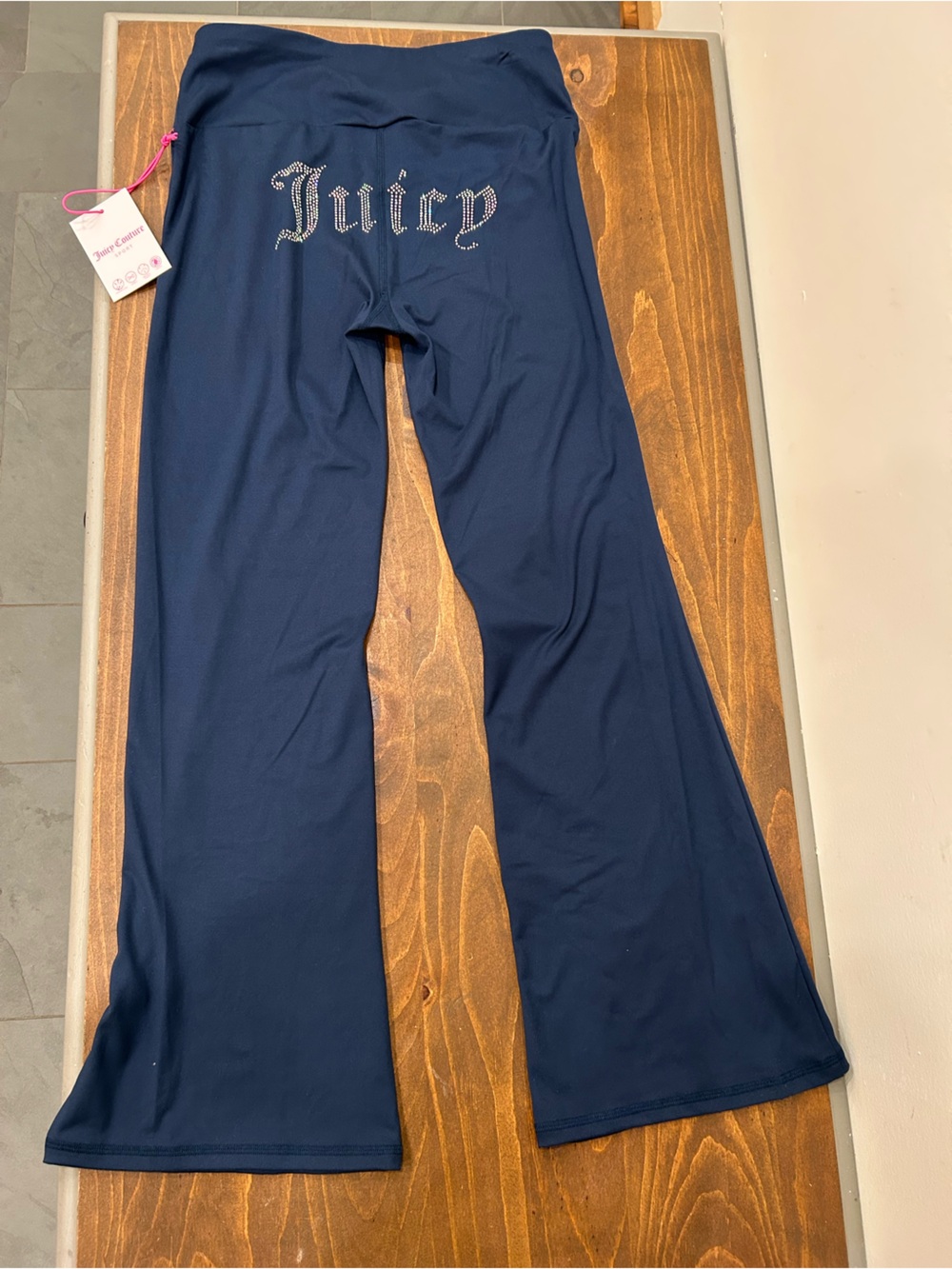 Juicy Couture Sport Flare Navy Blue Legging. Women’s Medium. NWT